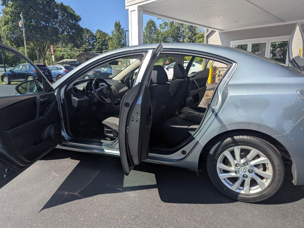 Mazda MAZDA3 4dr Sdn Auto i Touring 2012