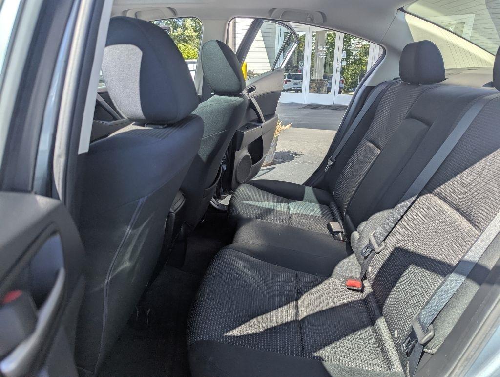 Mazda MAZDA3 4dr Sdn Auto i Touring 2012