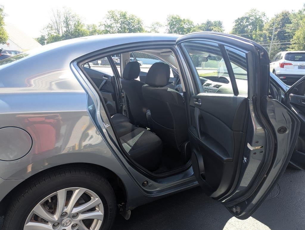 Mazda MAZDA3 4dr Sdn Auto i Touring 2012