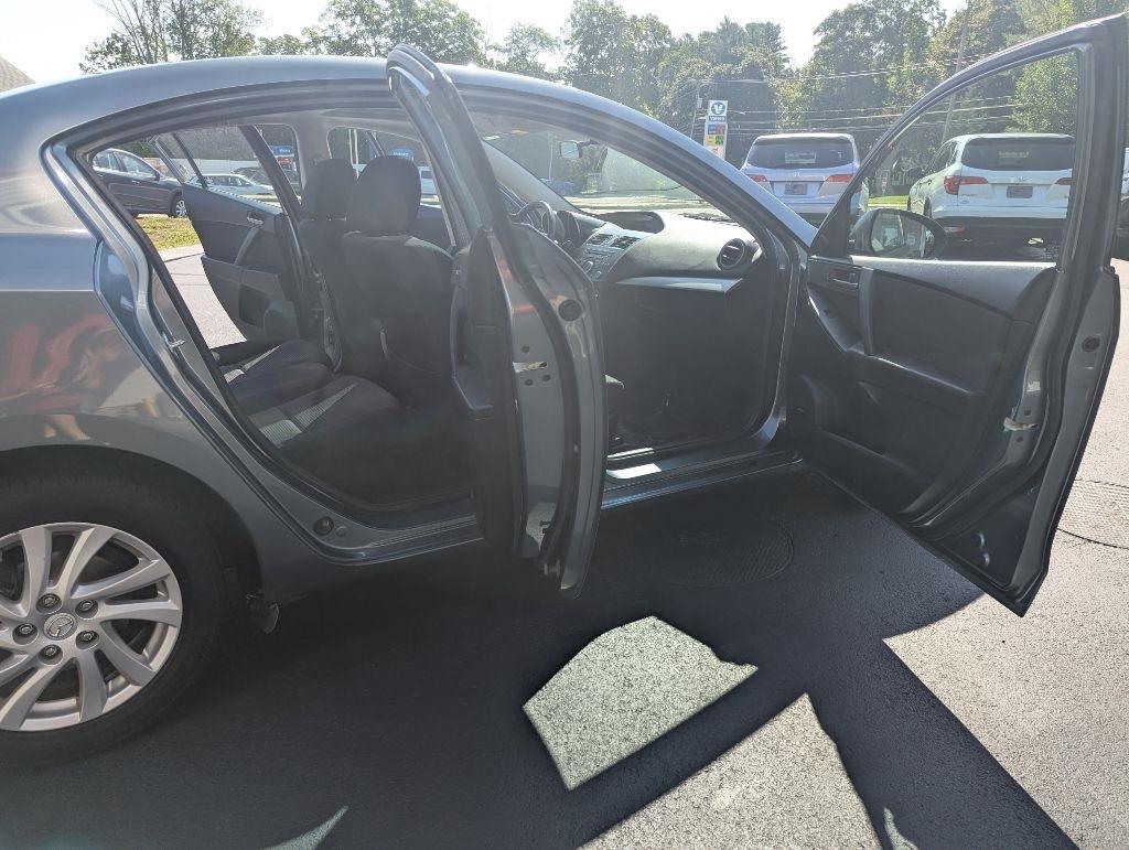 Mazda MAZDA3 4dr Sdn Auto i Touring 2012