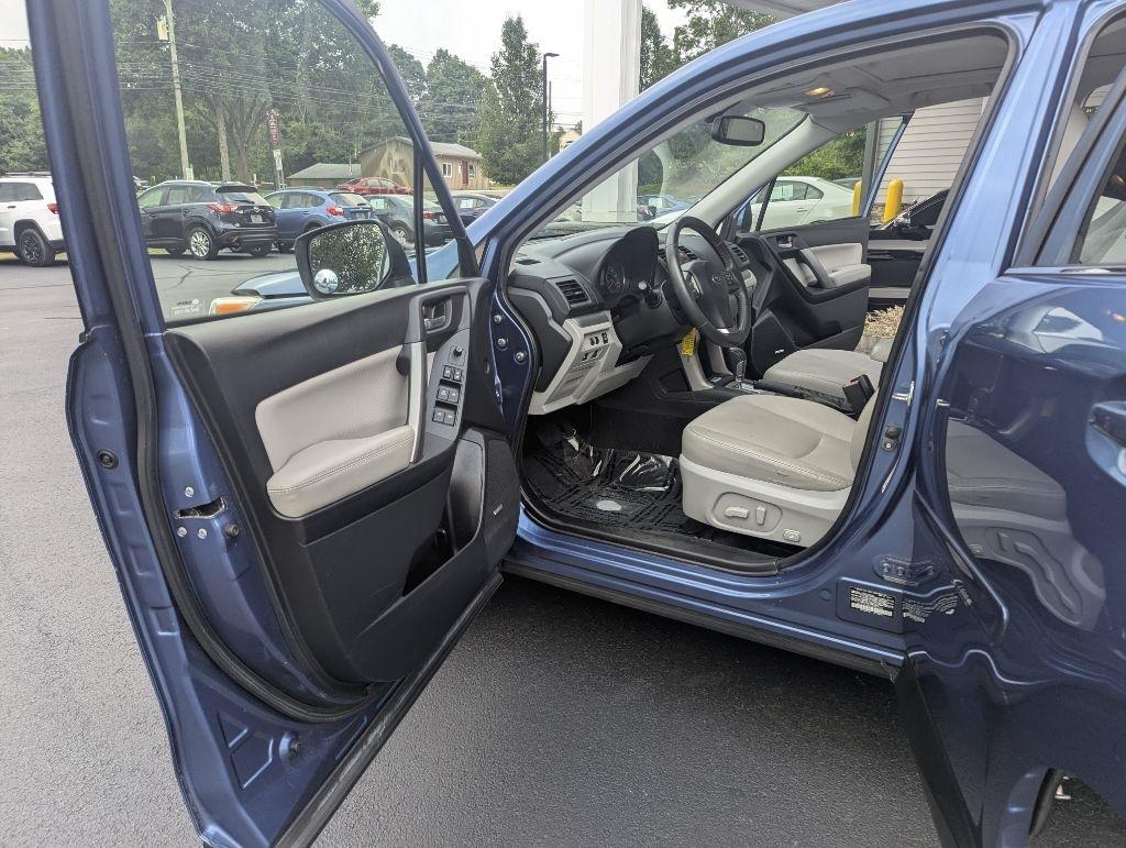 Subaru Forester 4dr CVT 2.5i Limited PZEV 2015