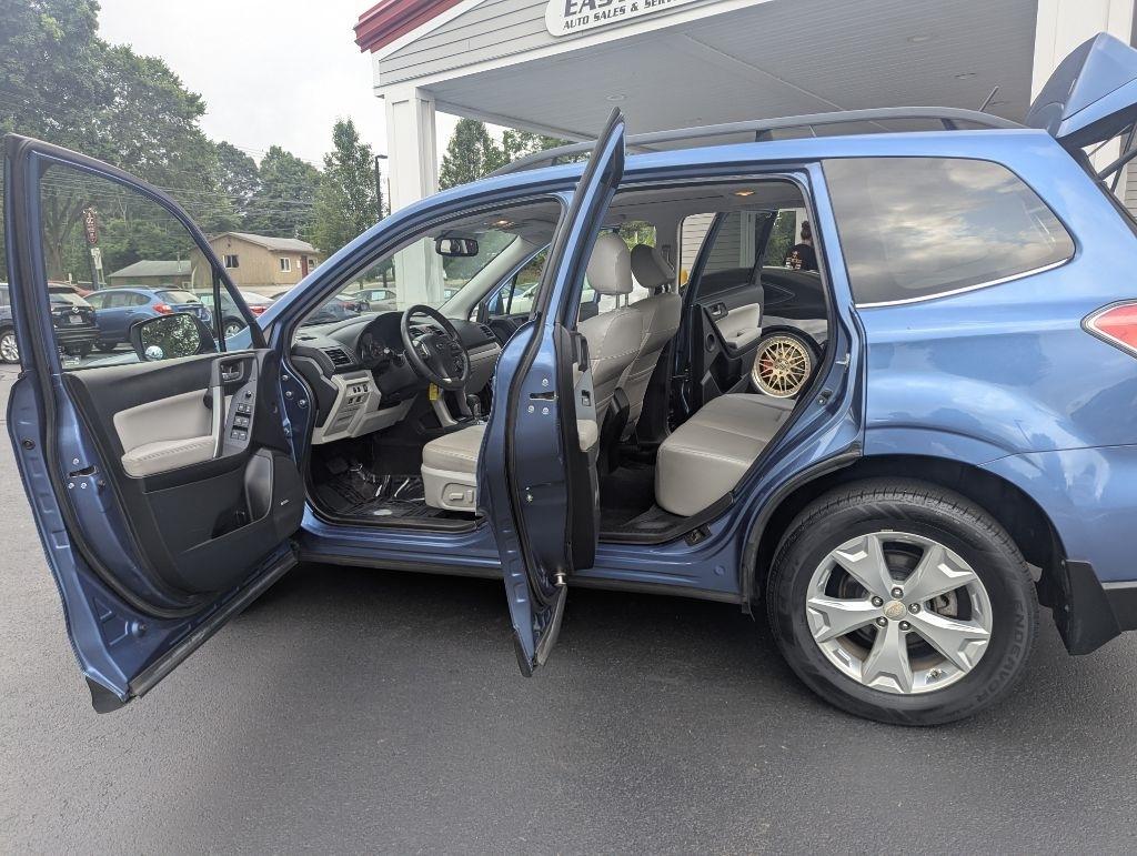 Subaru Forester 4dr CVT 2.5i Limited PZEV 2015