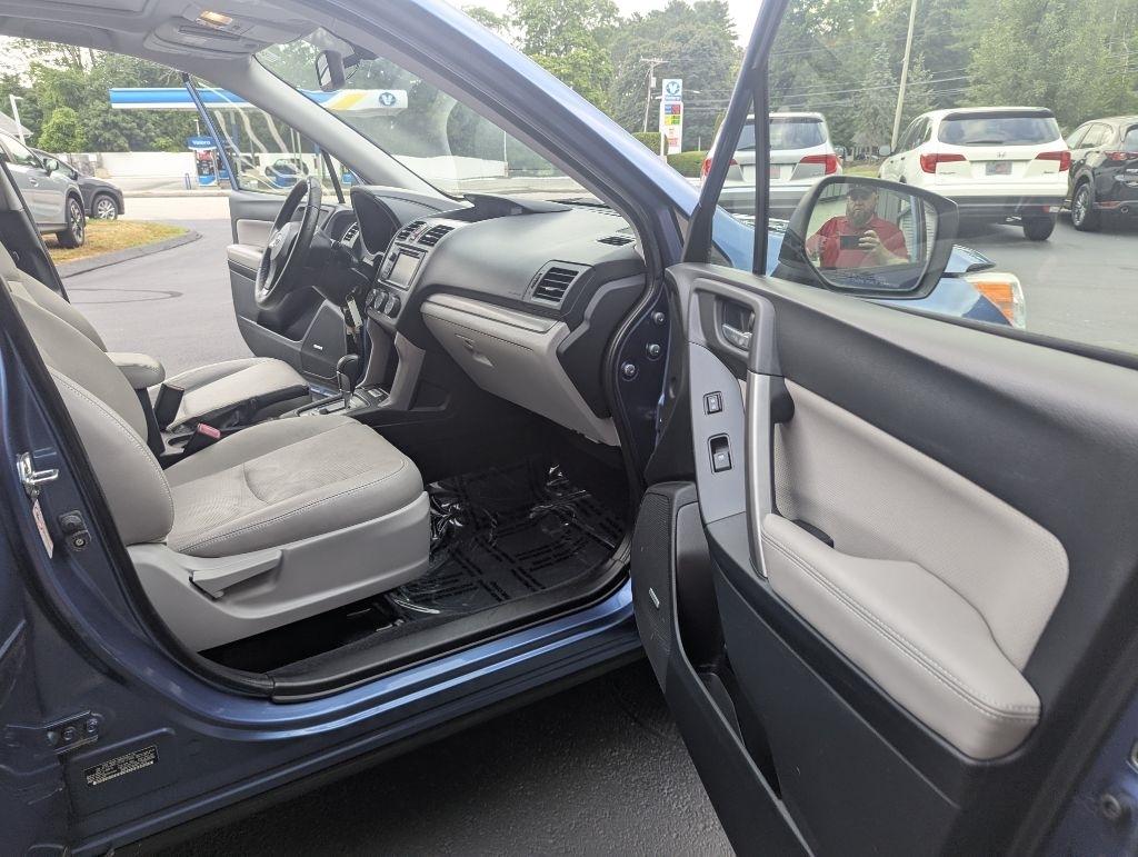 Subaru Forester 4dr CVT 2.5i Limited PZEV 2015