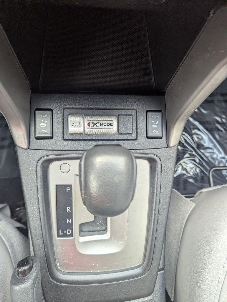 Subaru Forester 4dr CVT 2.5i Limited PZEV 2015