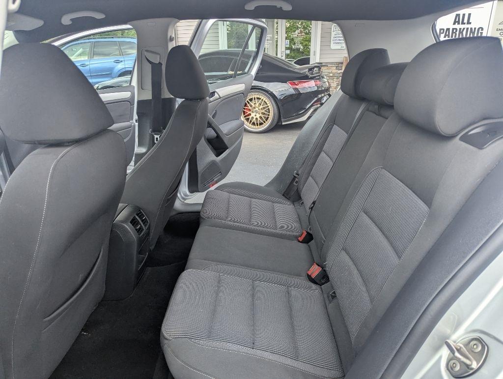 Volkswagen Golf 4dr HB Auto PZEV 2013