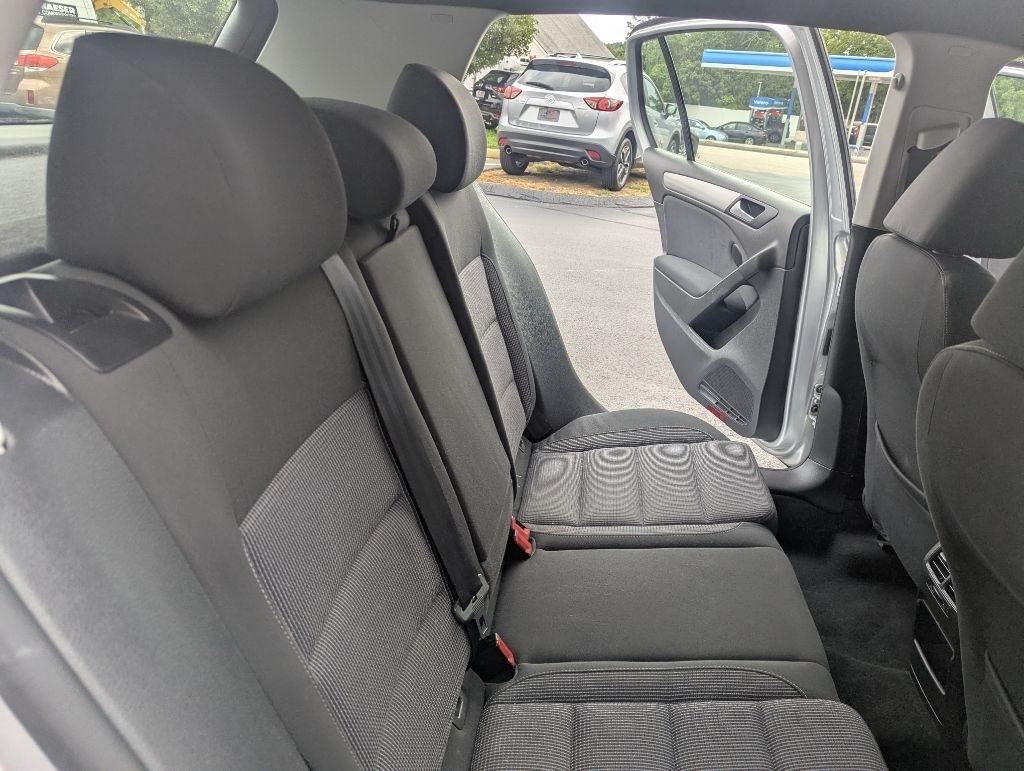Volkswagen Golf 4dr HB Auto PZEV 2013
