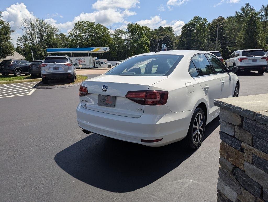 Volkswagen Jetta 1.4T SE Manual 2017