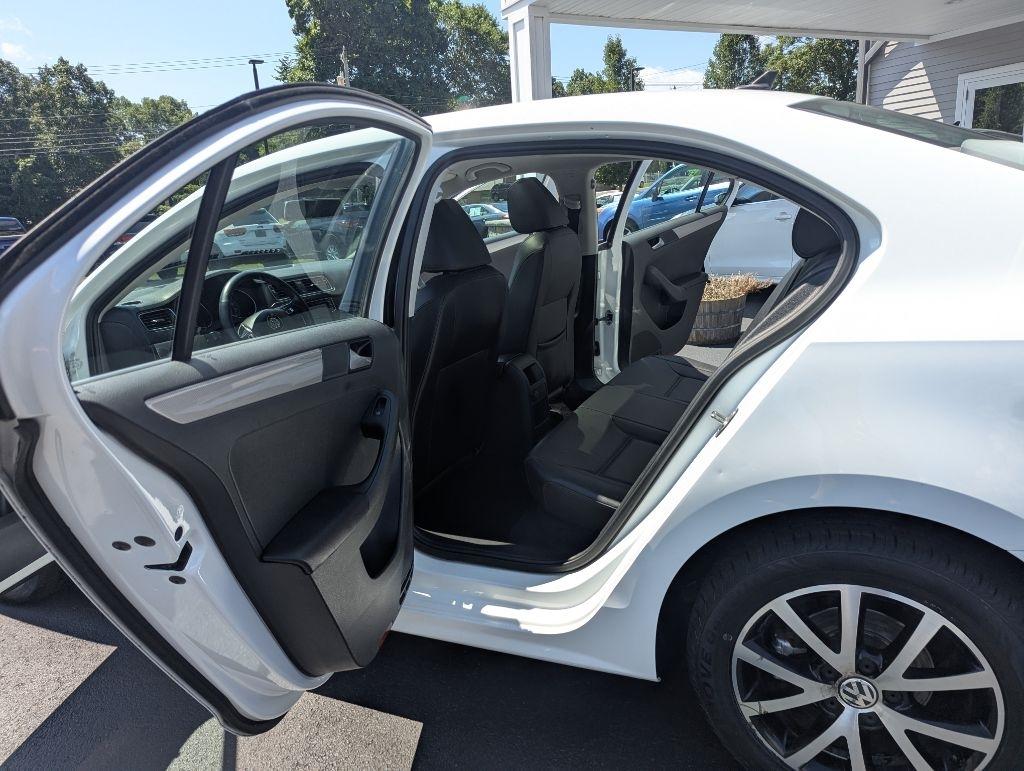 Volkswagen Jetta 1.4T SE Manual 2017