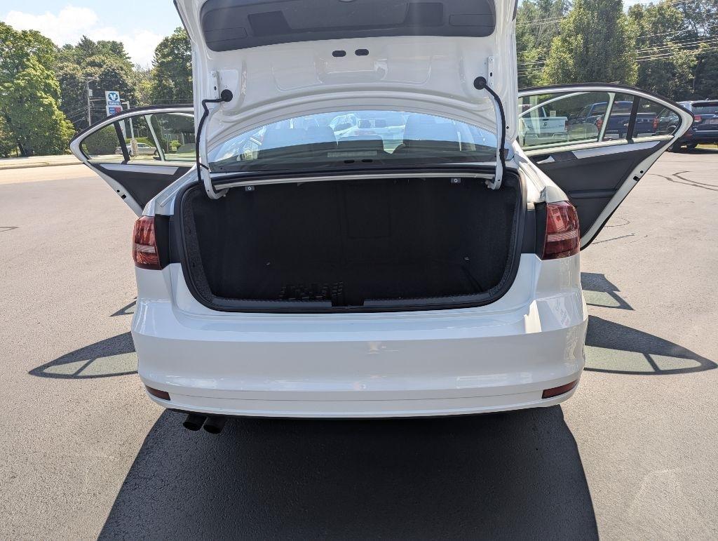 Volkswagen Jetta 1.4T SE Manual 2017
