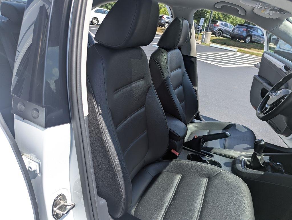 Volkswagen Jetta 1.4T SE Manual 2017