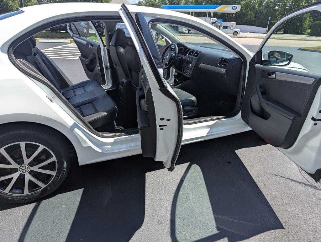 Volkswagen Jetta 1.4T SE Manual 2017