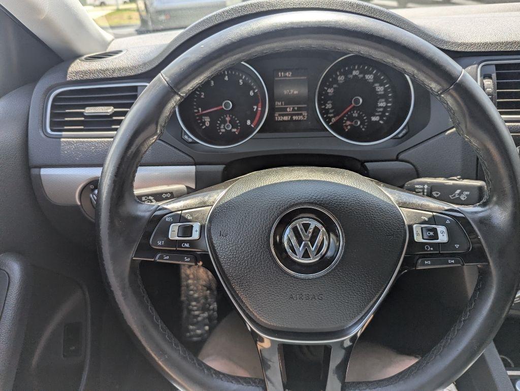 Volkswagen Jetta 1.4T SE Manual 2017