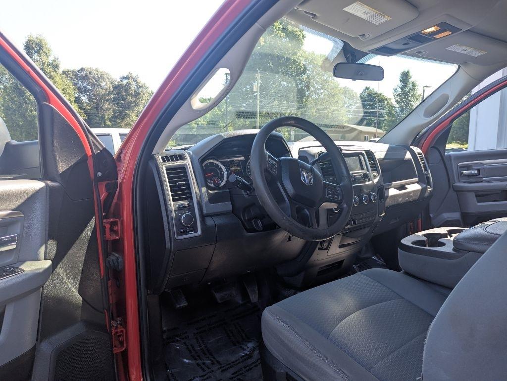 RAM 2500 Tradesman 4x4 Reg Cab 8' Box 2018