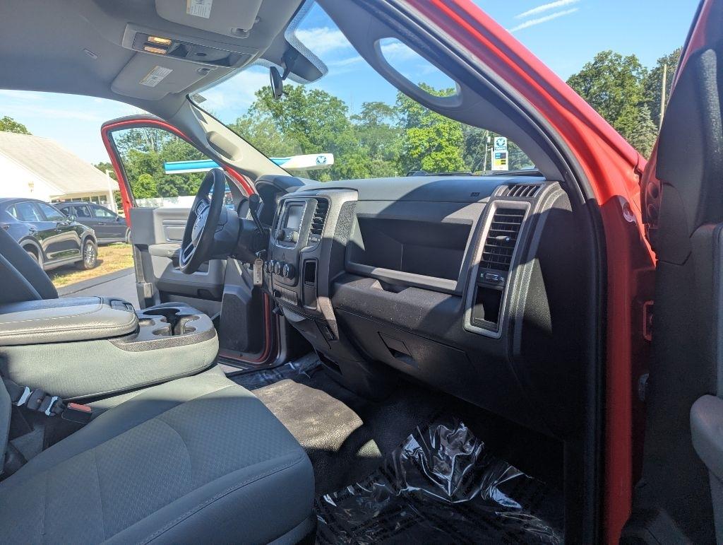 RAM 2500 Tradesman 4x4 Reg Cab 8' Box 2018