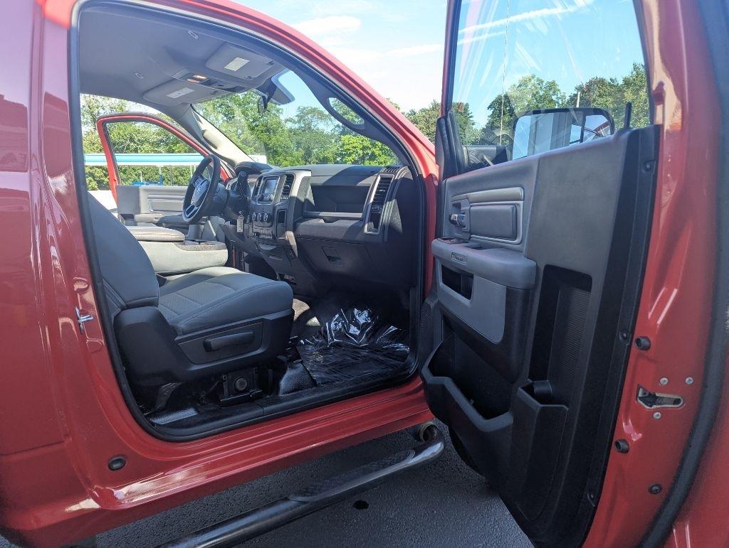 RAM 2500 Tradesman 4x4 Reg Cab 8' Box 2018