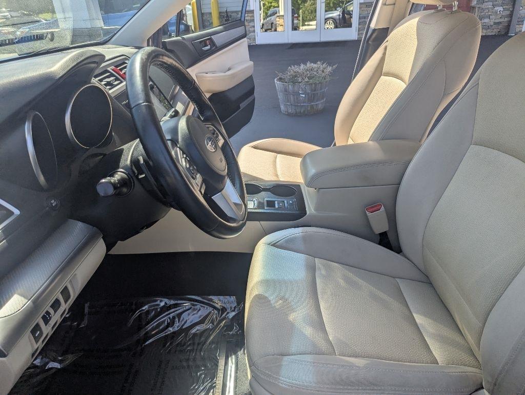 Subaru Legacy 4dr Sdn 2.5i Premium PZEV 2016