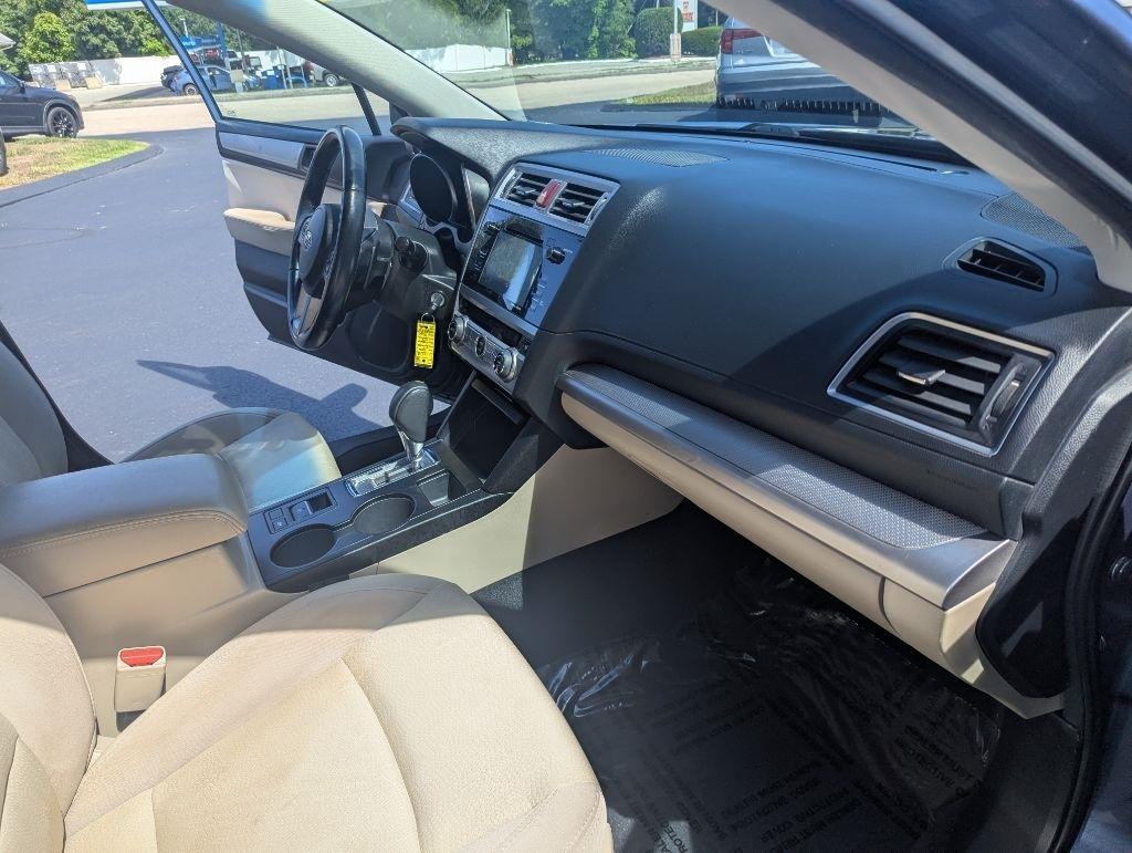 Subaru Legacy 4dr Sdn 2.5i Premium PZEV 2016