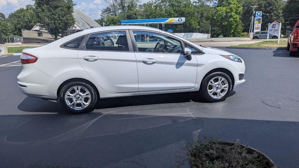 Ford Fiesta 4dr Sdn SE 2014