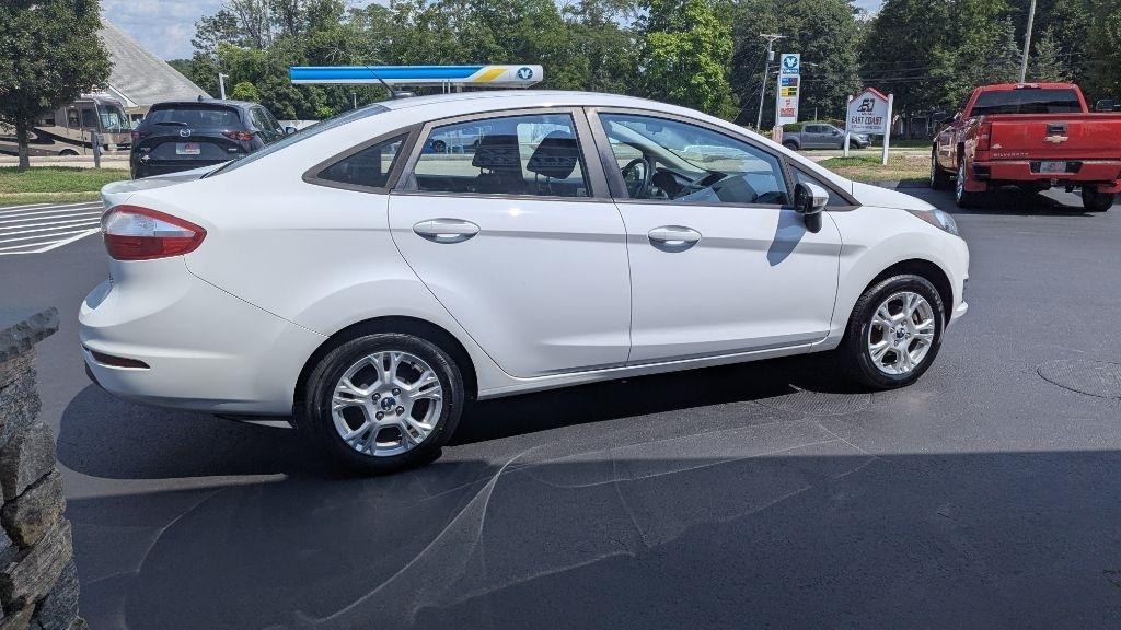 Ford Fiesta 4dr Sdn SE 2014