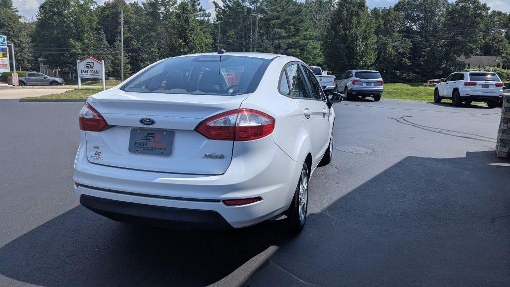 Ford Fiesta 4dr Sdn SE 2014