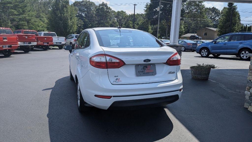 Ford Fiesta 4dr Sdn SE 2014