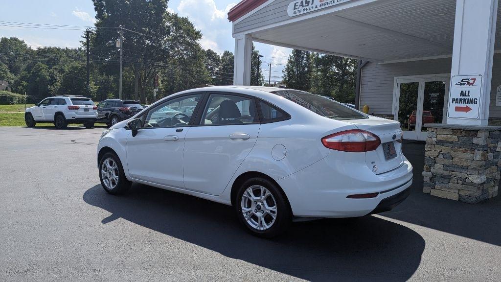 Ford Fiesta 4dr Sdn SE 2014