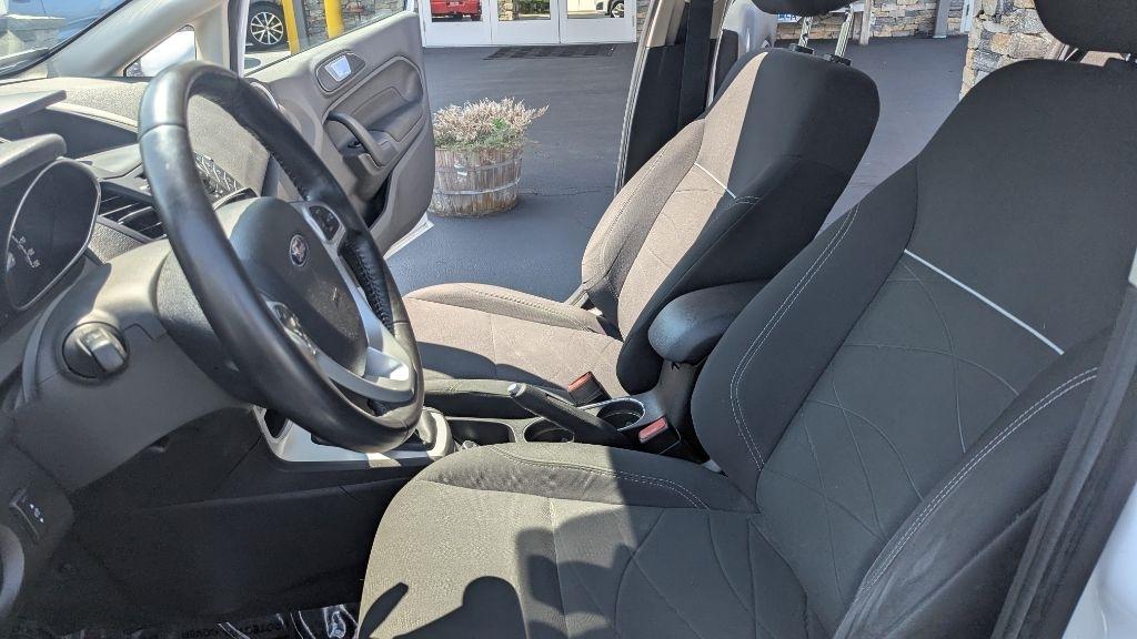 Ford Fiesta 4dr Sdn SE 2014