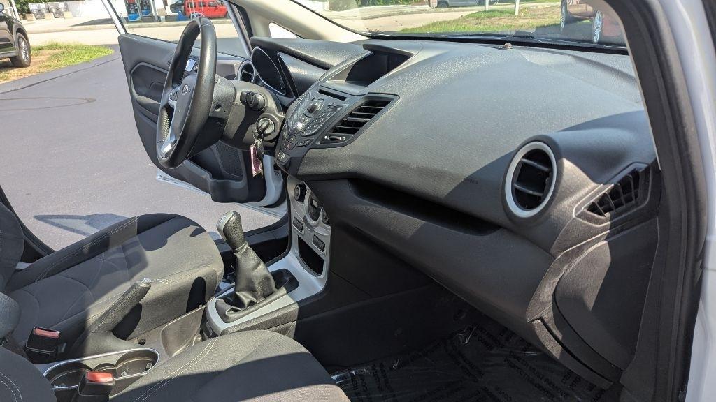 Ford Fiesta 4dr Sdn SE 2014