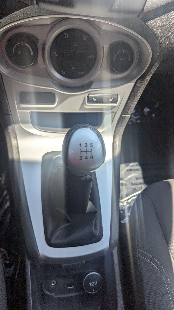 Ford Fiesta 4dr Sdn SE 2014