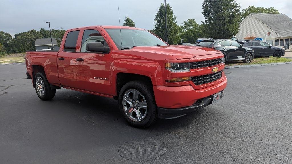 Chevrolet Silverado 1500 4WD Double Cab 143.5" Custom 2017