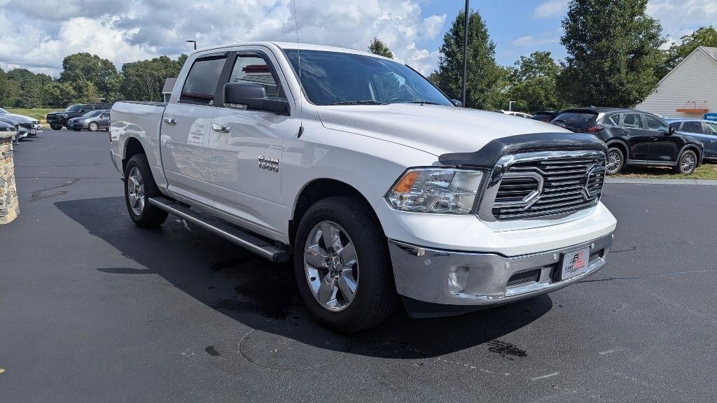 RAM 1500 Big Horn 4x4 Crew Cab 5'7" Box 2017
