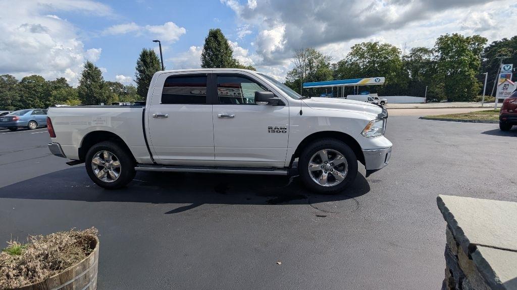RAM 1500 Big Horn 4x4 Crew Cab 5'7" Box 2017