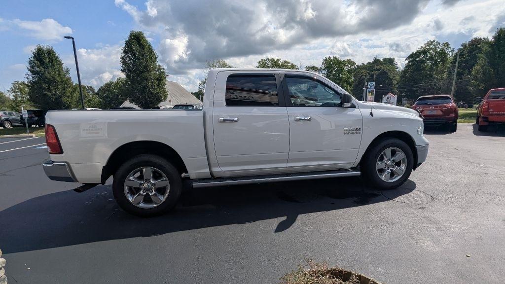 RAM 1500 Big Horn 4x4 Crew Cab 5'7" Box 2017