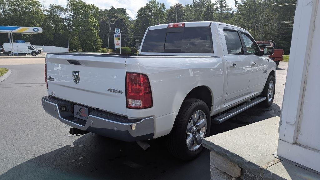 RAM 1500 Big Horn 4x4 Crew Cab 5'7" Box 2017