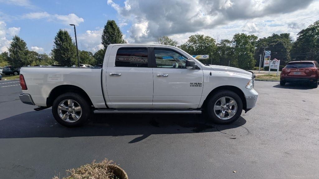 RAM 1500 Big Horn 4x4 Crew Cab 5'7" Box 2017