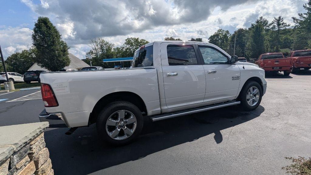 RAM 1500 Big Horn 4x4 Crew Cab 5'7" Box 2017