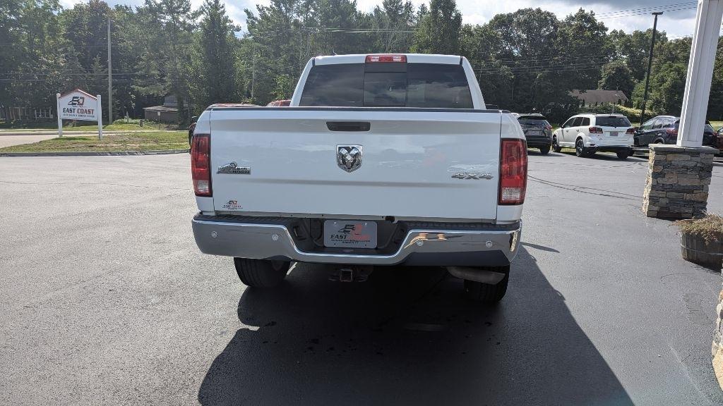 RAM 1500 Big Horn 4x4 Crew Cab 5'7" Box 2017