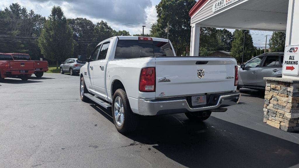 RAM 1500 Big Horn 4x4 Crew Cab 5'7" Box 2017
