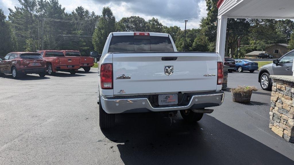 RAM 1500 Big Horn 4x4 Crew Cab 5'7" Box 2017