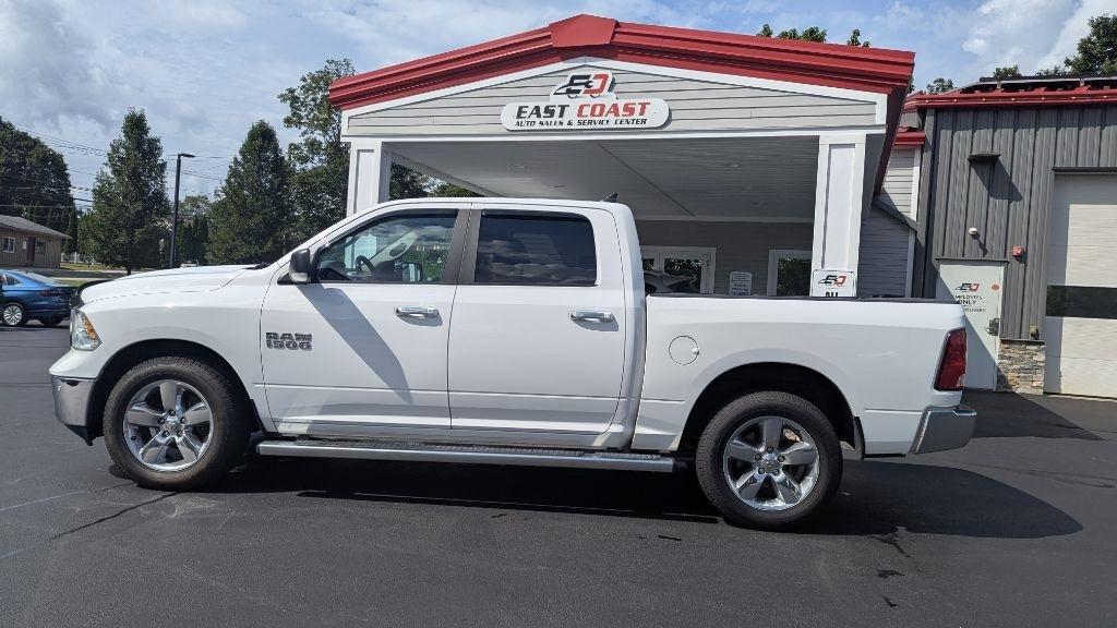 RAM 1500 Big Horn 4x4 Crew Cab 5'7" Box 2017