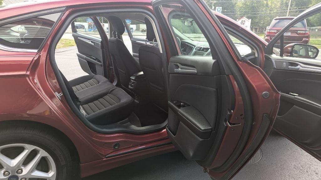 Ford Fusion 4dr Sdn SE FWD 2014