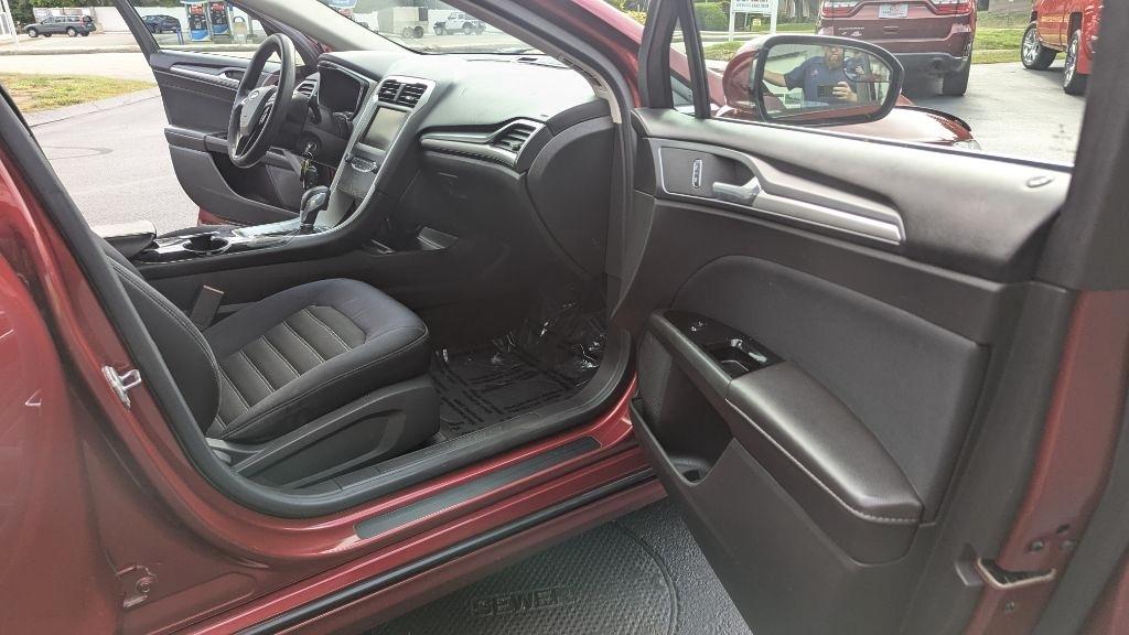 Ford Fusion 4dr Sdn SE FWD 2014