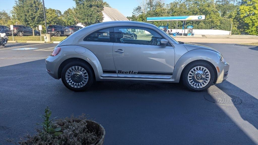Volkswagen Beetle Coupe 2dr Man 2.5L PZEV 2013