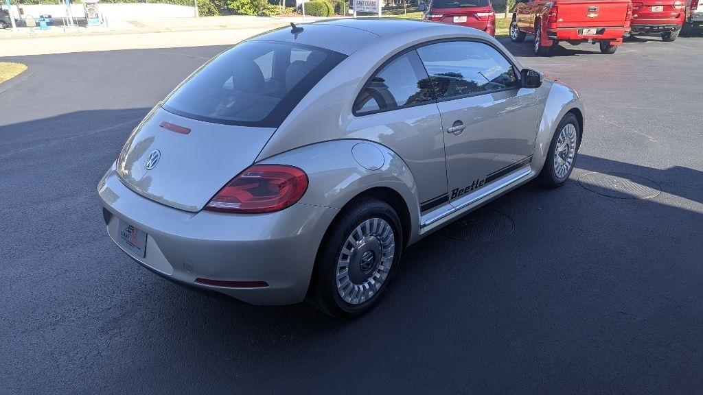 Volkswagen Beetle Coupe 2dr Man 2.5L PZEV 2013