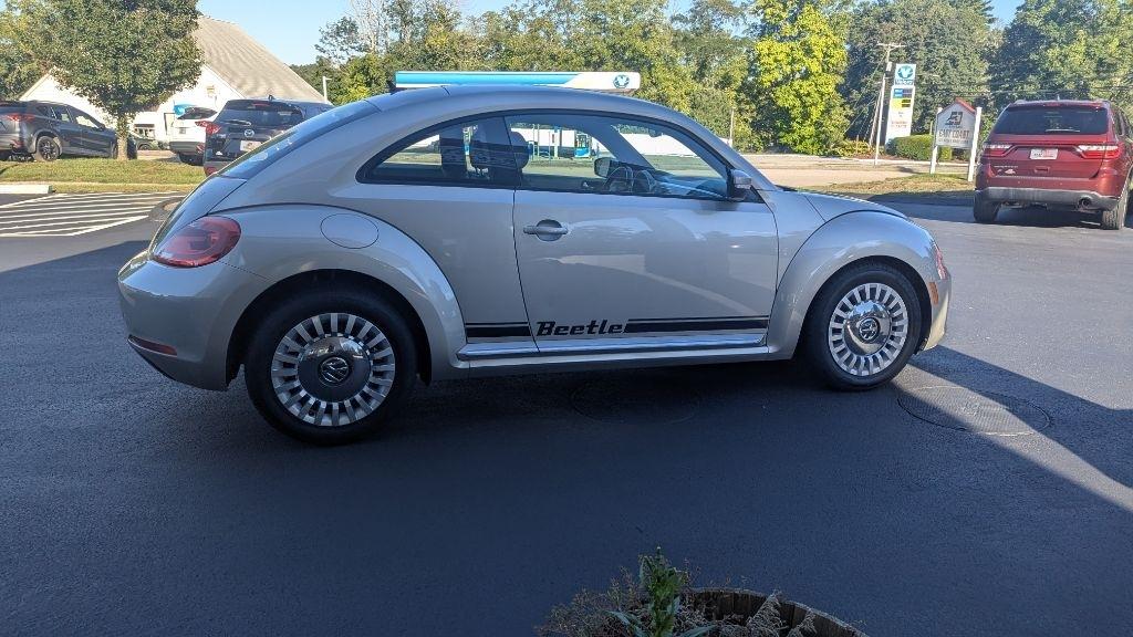Volkswagen Beetle Coupe 2dr Man 2.5L PZEV 2013