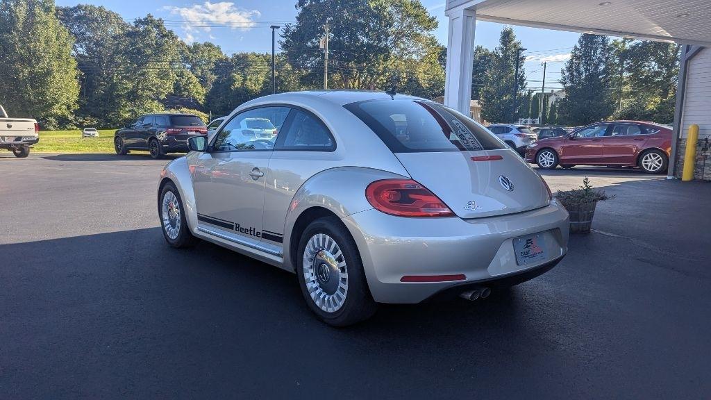 Volkswagen Beetle Coupe 2dr Man 2.5L PZEV 2013