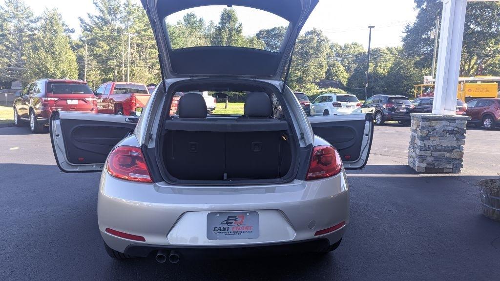 Volkswagen Beetle Coupe 2dr Man 2.5L PZEV 2013