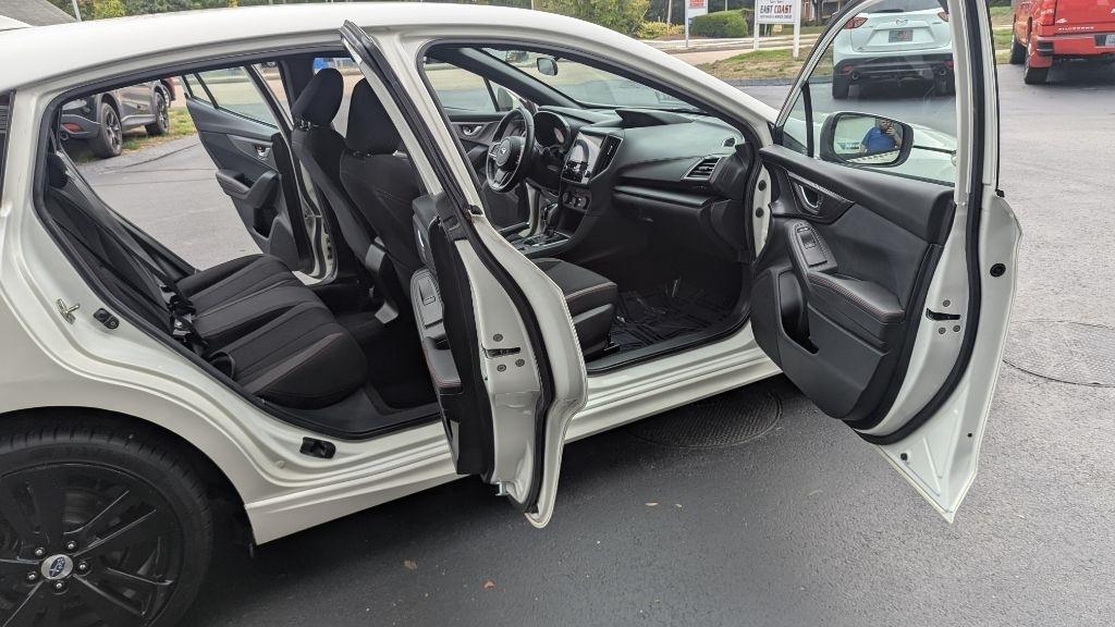 Subaru Impreza 2.0i Sport 5-door CVT 2017
