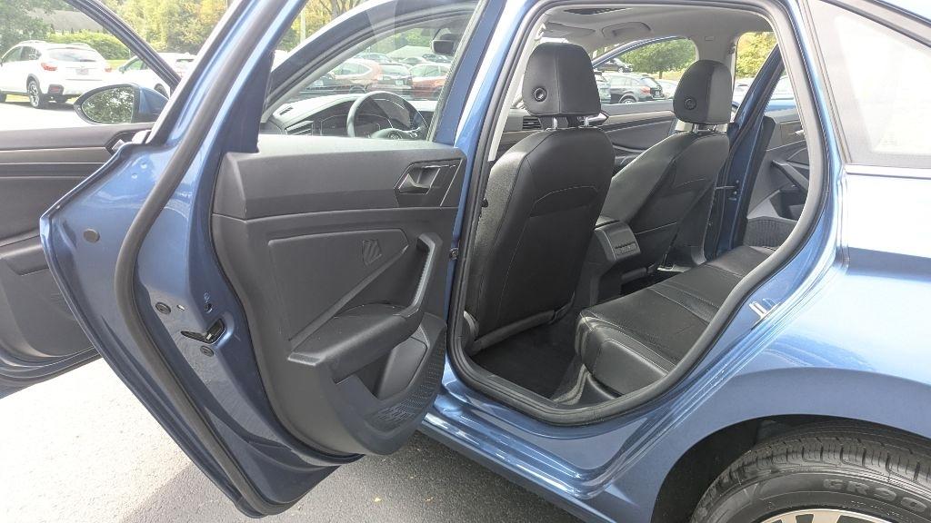 Volkswagen Jetta SEL Premium Auto w/SULEV *Ltd Avail* 2019