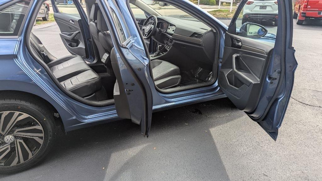 Volkswagen Jetta SEL Premium Auto w/SULEV *Ltd Avail* 2019